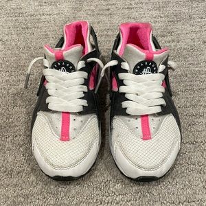 Nike Huarache sneakers size 11c